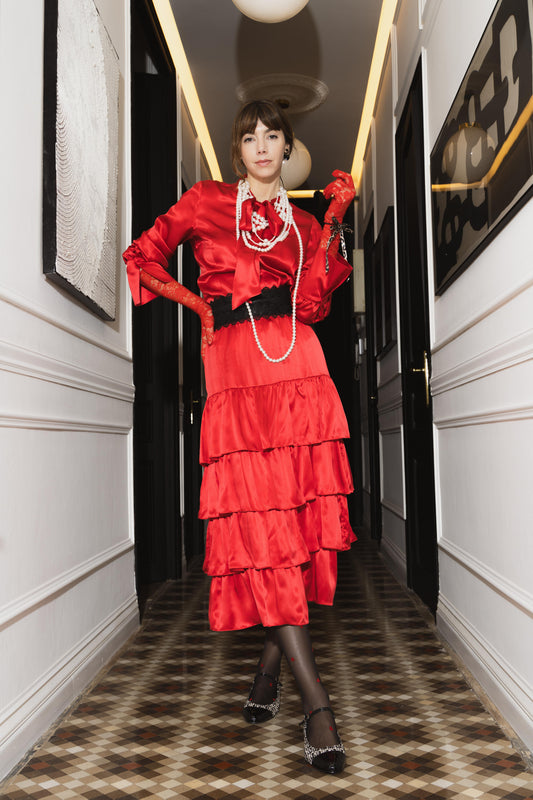 FALDA DE SEDA ROJA CON VOLANTES
